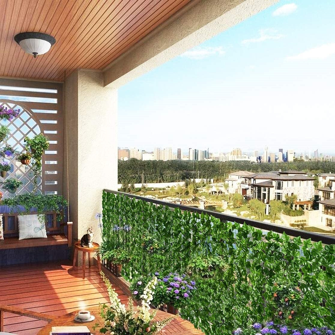 Weather-Resistant Garden Privacy Screen with Artificial Leaf Design