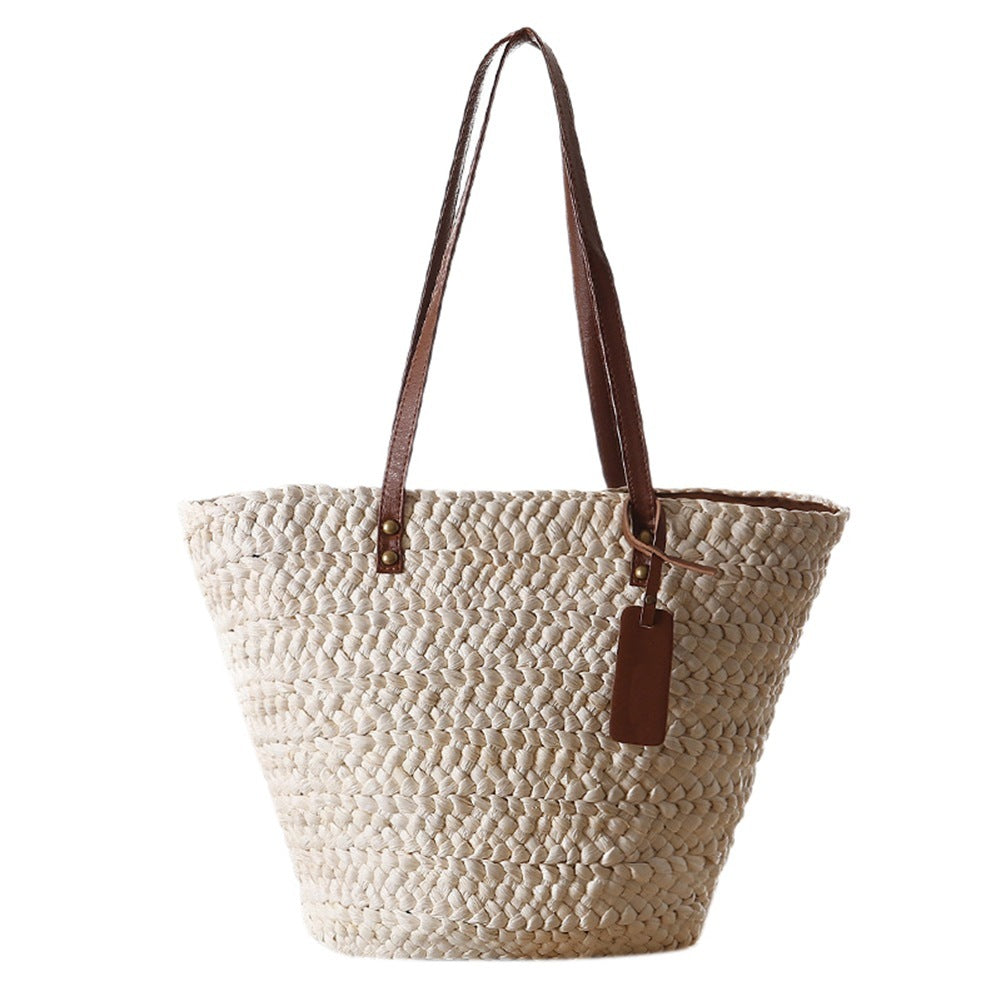 Natural Boho Style Beach Bag with Leather Handle – Straw Material