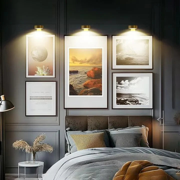 Remote-Controlled Wireless LED Wall Light – Magnetic, No Drill, Gold/Black