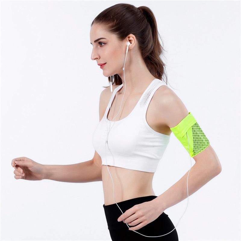 Fitness Armband with Pocket for Phone – Ideal for Outdoor Activities