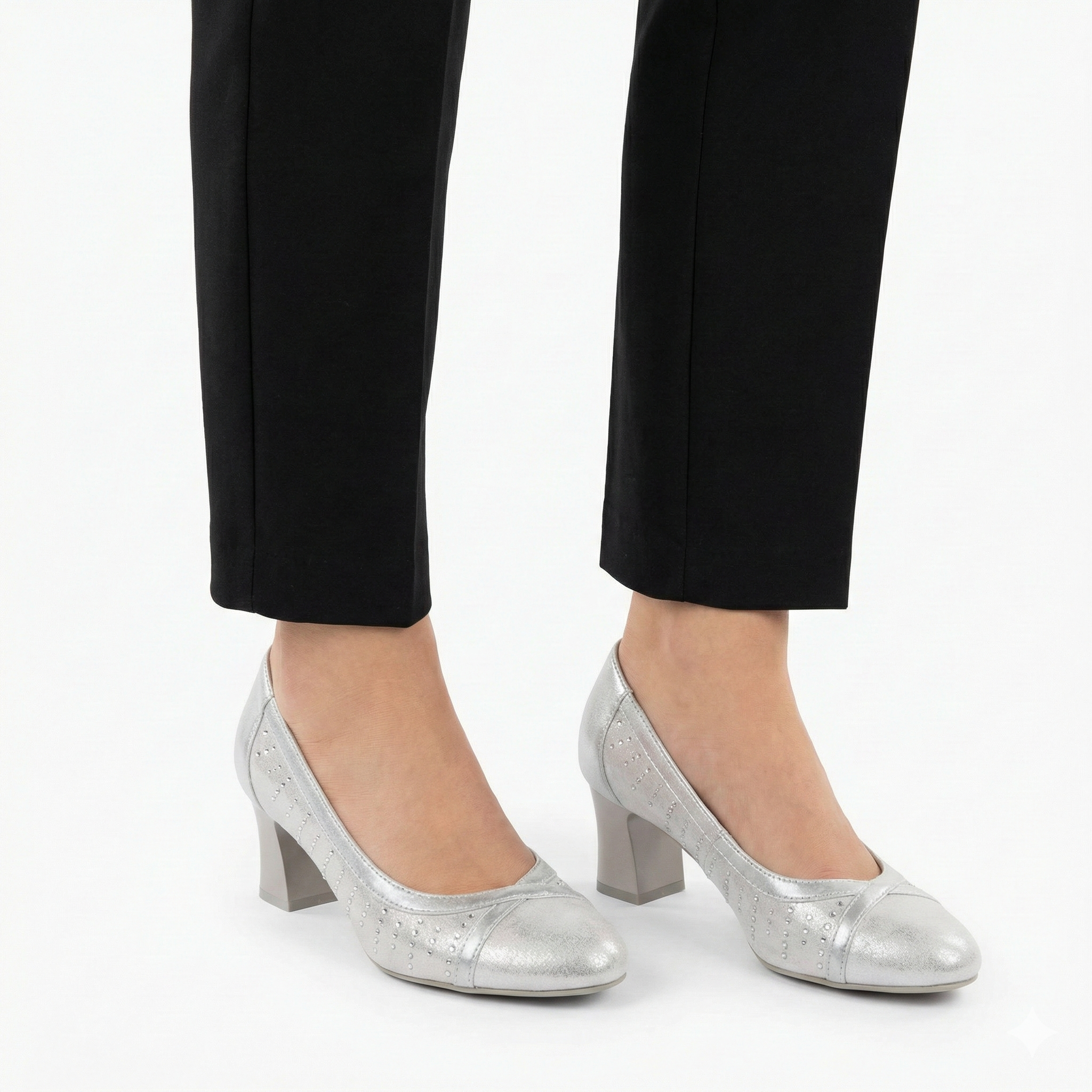 StrideLux™ — Unleash Lightweight Warmth That Powers Every Step
