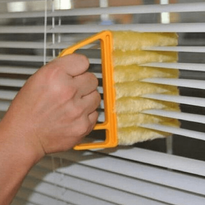 Washable Microfiber Brush for Cleaning Windows and Blinds