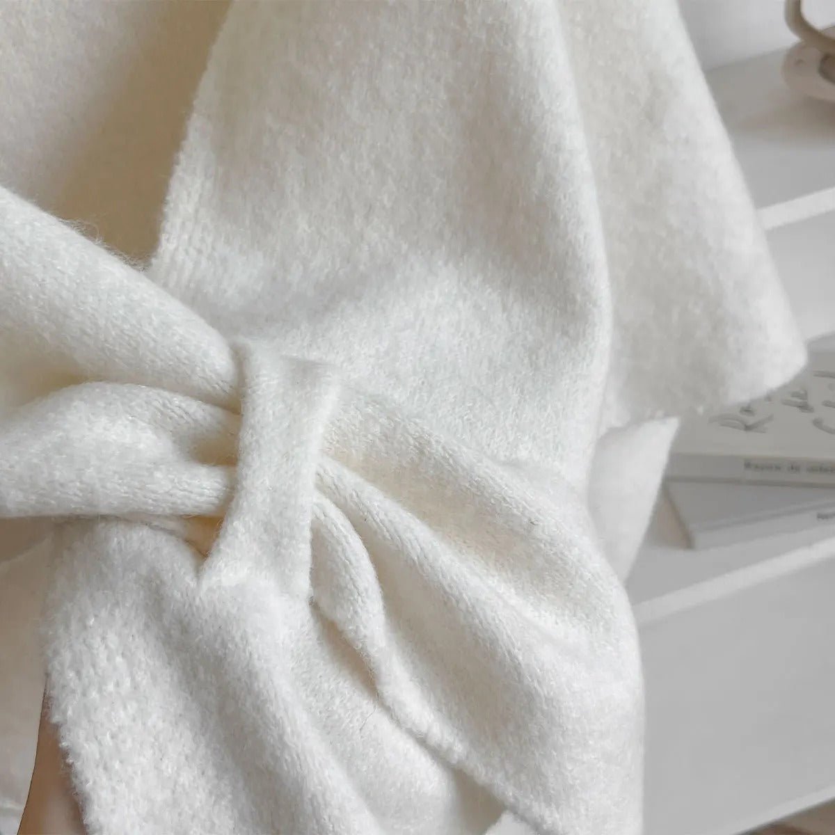 LuminaVeil™ — Embrace Lightweight Warmth That Shapes Your Confidence Every Moment