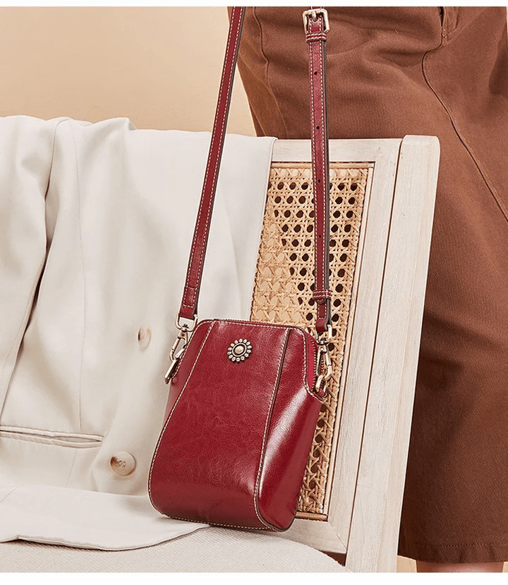 Luxora™ — Own Every Moment with Timeless Style and Effortless Confidence