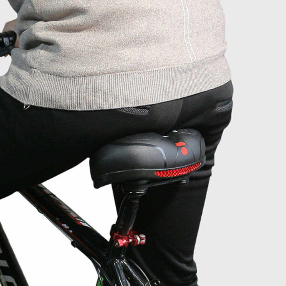 Ventilated Bicycle Seat with Shock Absorption and Ergonomic Design