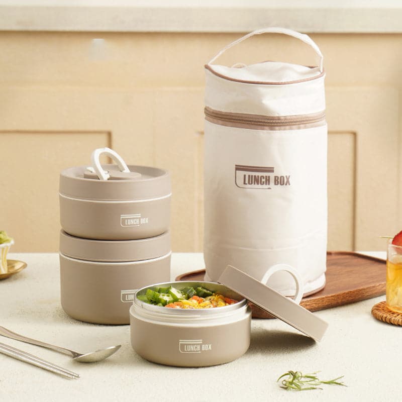 Enjoy Hot Meals Anywhere with Our Insulated Food Carrier