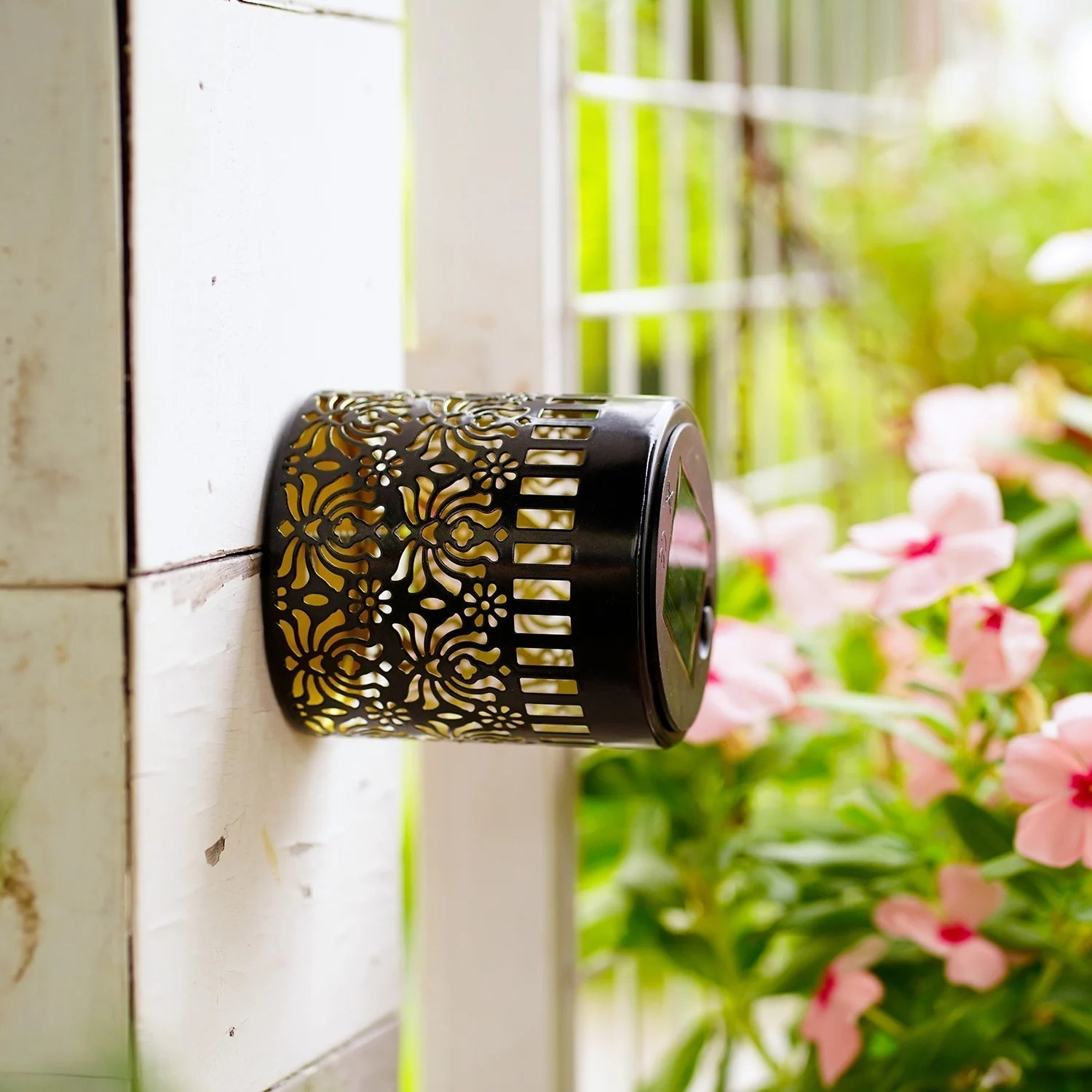Peony Shadow Play Solar Light Set for Outdoor Walls