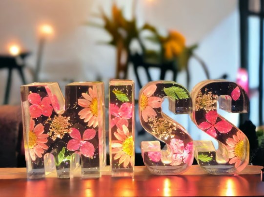 LunaBlossom™ Glow Lamp — Melt Stress Away with Your Own Soothing Floral Sanctuary