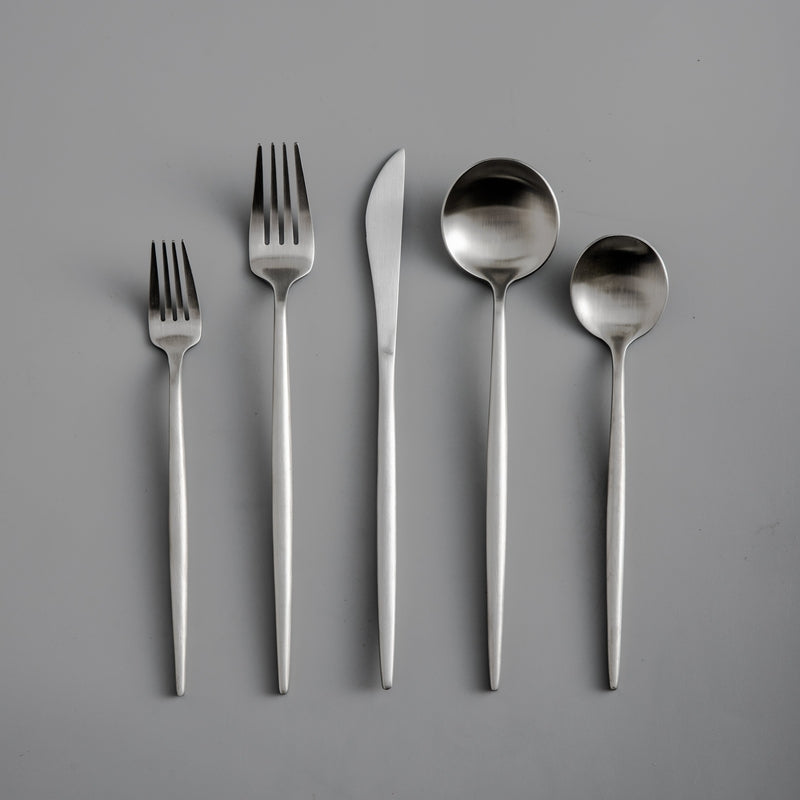 Minimalist Stainless Steel Cutlery Set 18/10 with Titanium Coating