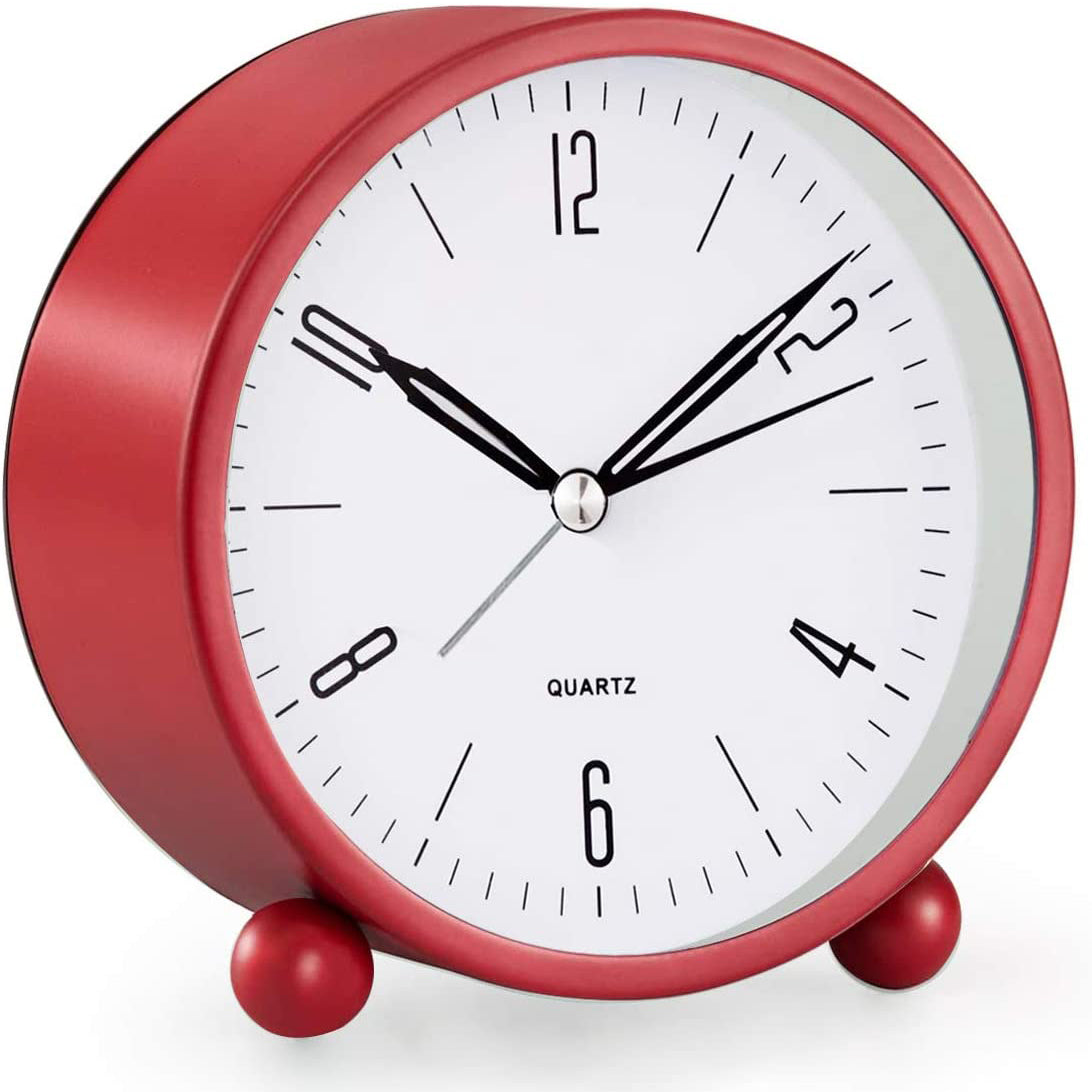 Silent Second Hand Alarm Clock with Yellow Nightlight – Compact Design