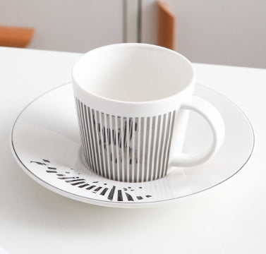 LumaFlect™ Cup — Ignite Your Creativity with Every Mesmerizing Sip