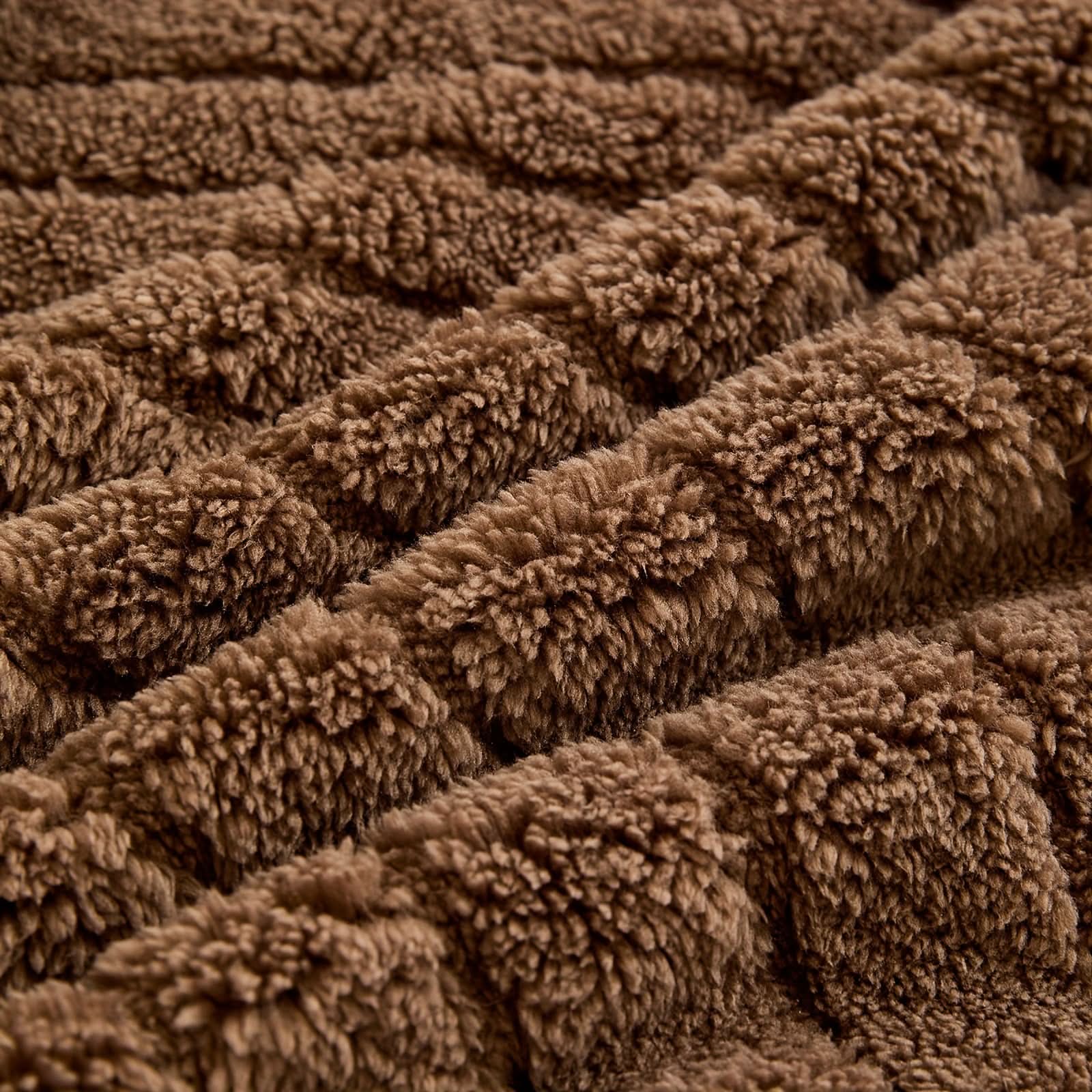 Reversible Plush Sofa Throw Blanket for Year-Round Use