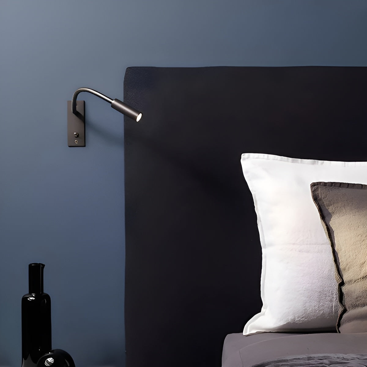 Adjustable Gooseneck Wall Light – Bed and Sofa Reading Lamp