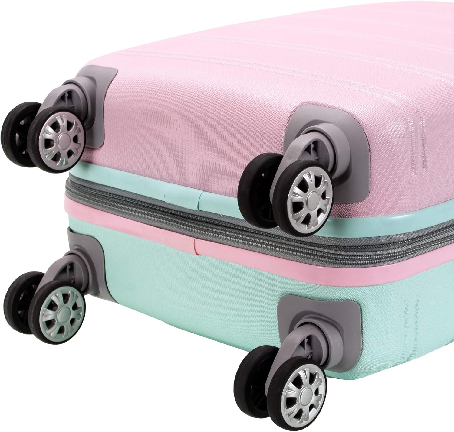 Expandable Hard Shell Carry-On Luggage with 4 Spinning Wheels