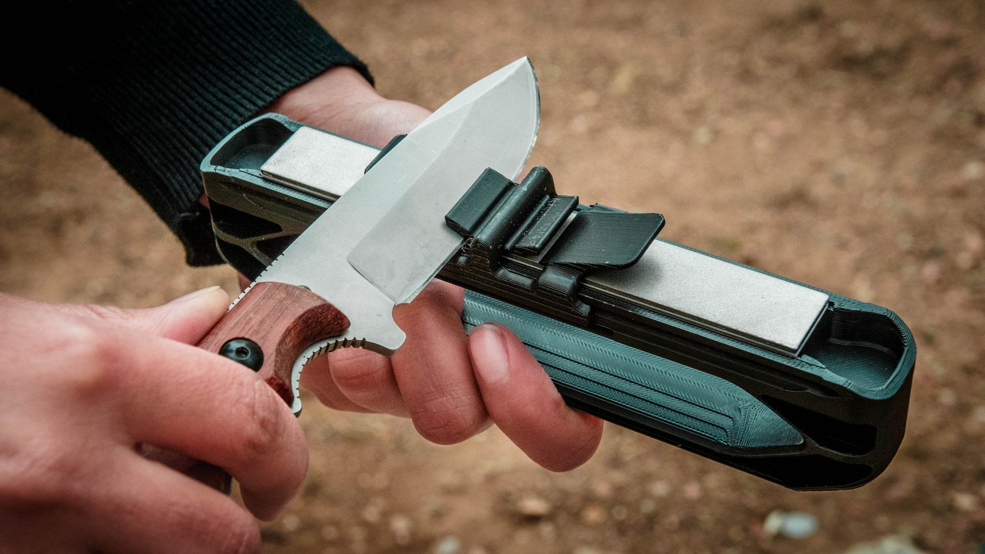EdgeMaster™ Pro — Unlock Laser-Sharp Blades Fast, Anywhere Life Takes You