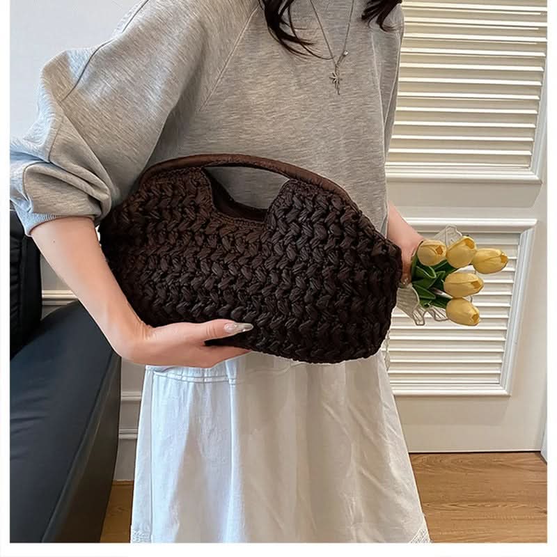 Woven Raffia Shoulder Bag in Elegant Design