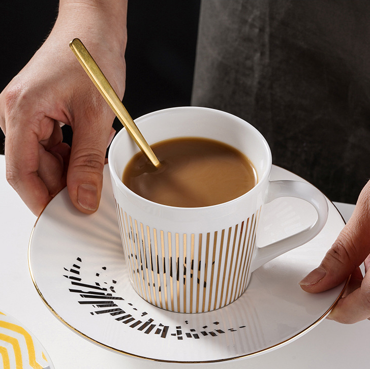 LumaFlect™ Cup — Ignite Your Creativity with Every Mesmerizing Sip