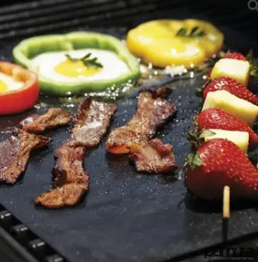 Non-Stick Grill Mat for Clean Cooking | Ideal for Meat, Fish, and Vegetables