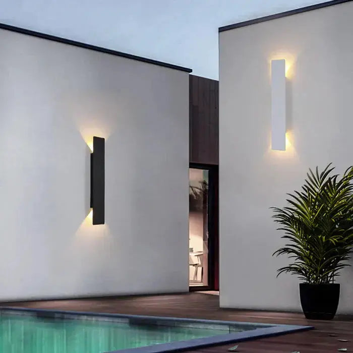 Weatherproof IP65 Up-Down Outdoor LED Wall Light