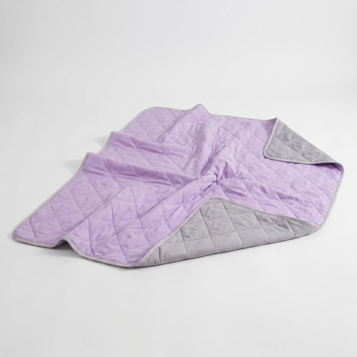 Lightweight Summer Throw Blanket – Quilted Cooling Design for Hot Sleepers