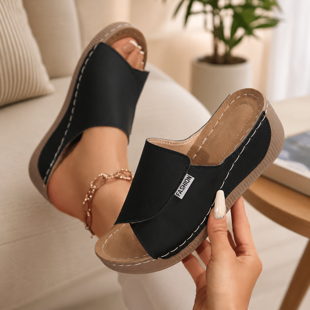 Lightweight Slip-On Sandals for Women – Cushioned Comfort for Daily and Vacation Use