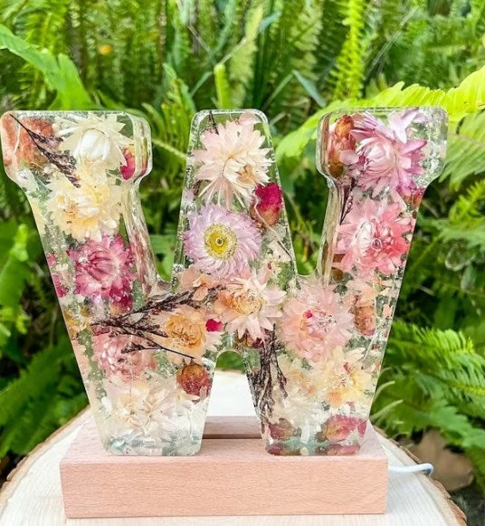 LunaBlossom™ Glow Lamp — Melt Stress Away with Your Own Soothing Floral Sanctuary
