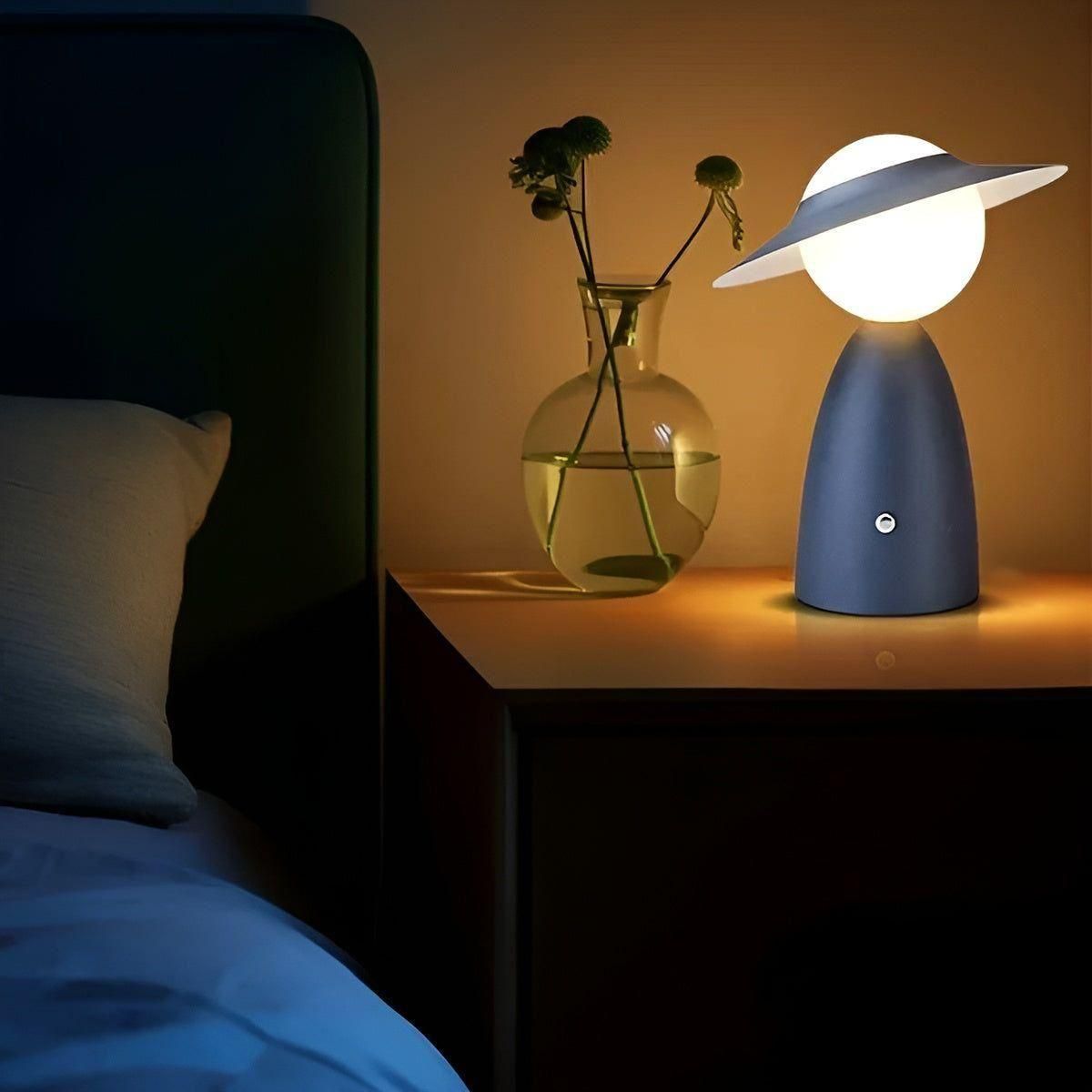 Stylish Wireless Charging Lamp for Any Room