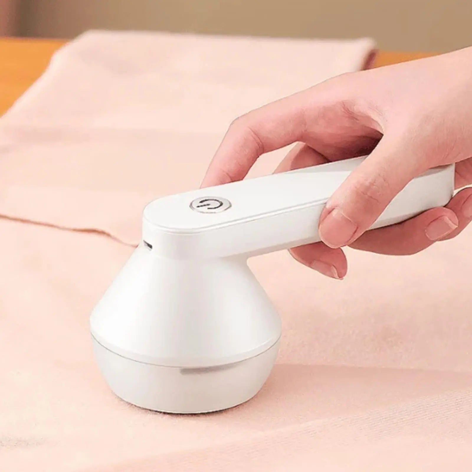 Quick Fabric Freshener – Electric Lint Removal Tool