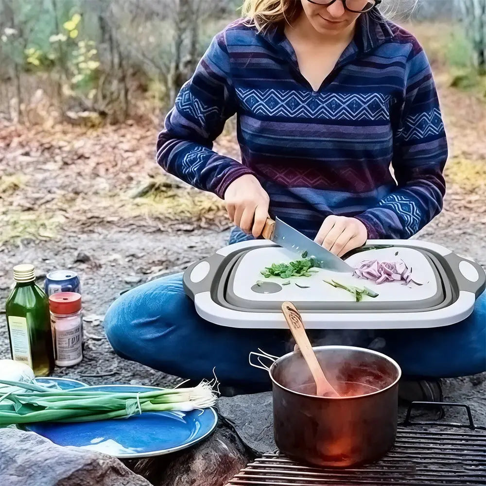 Space-Saving Collapsible Sink with Drain Plug