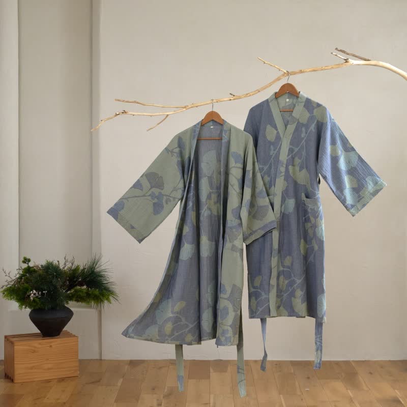 Japanese-Style Bathrobe Made of Organic Cotton Gauze – Ginkgo Leaf Design