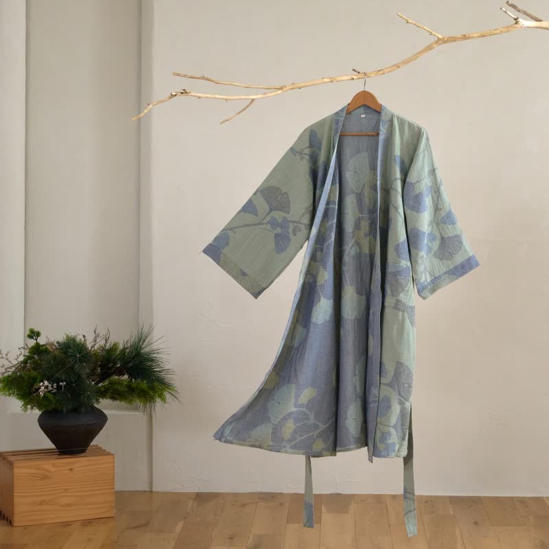 Japanese-Style Bathrobe Made of Organic Cotton Gauze – Ginkgo Leaf Design