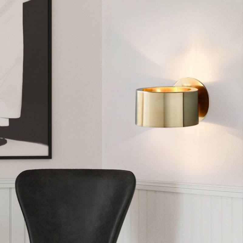 Elegant Dual-Glow Wall Sconce with Gold Finish