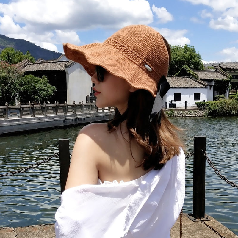 Women's Straw Hat Featuring Ponytail Cutout