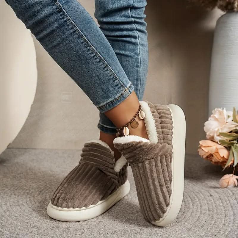 Cozy Thermal Slippers for Indoor Comfort and Support