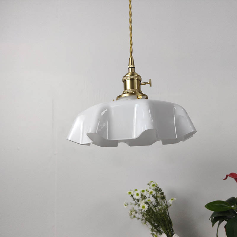 Charming Blossom Glass Pendant Lamp – Classic Fixture for Dining Areas