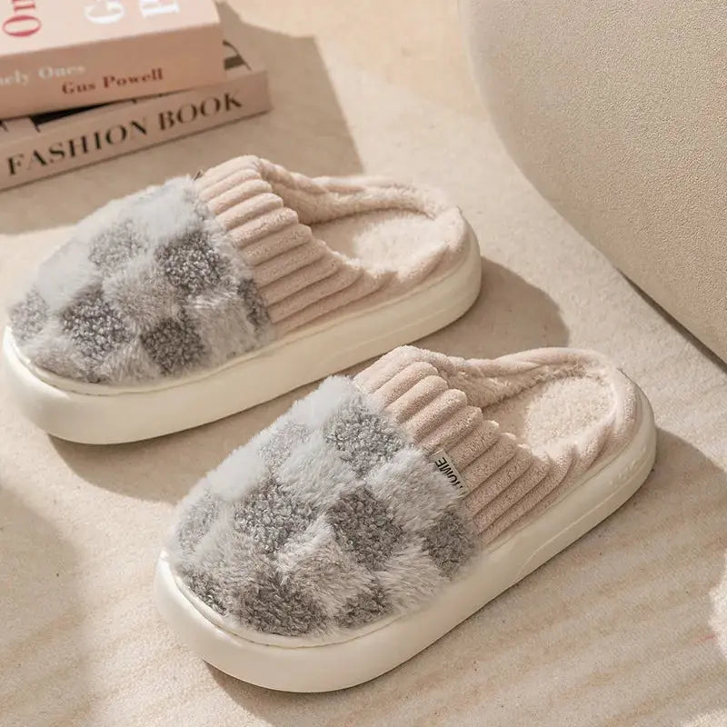 Cozy Checkered Slippers with Warm Lining and Non-Slip Sole