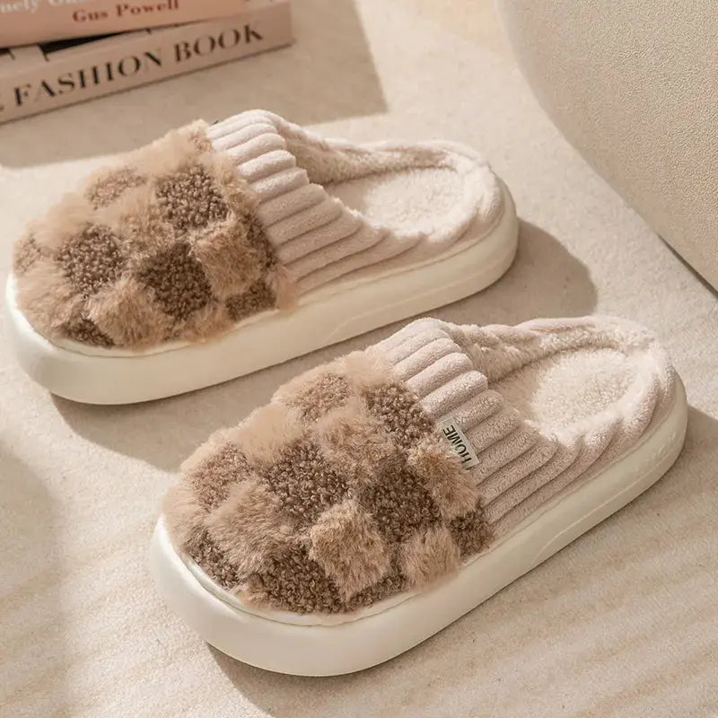 Cozy Checkered Slippers with Warm Lining and Non-Slip Sole