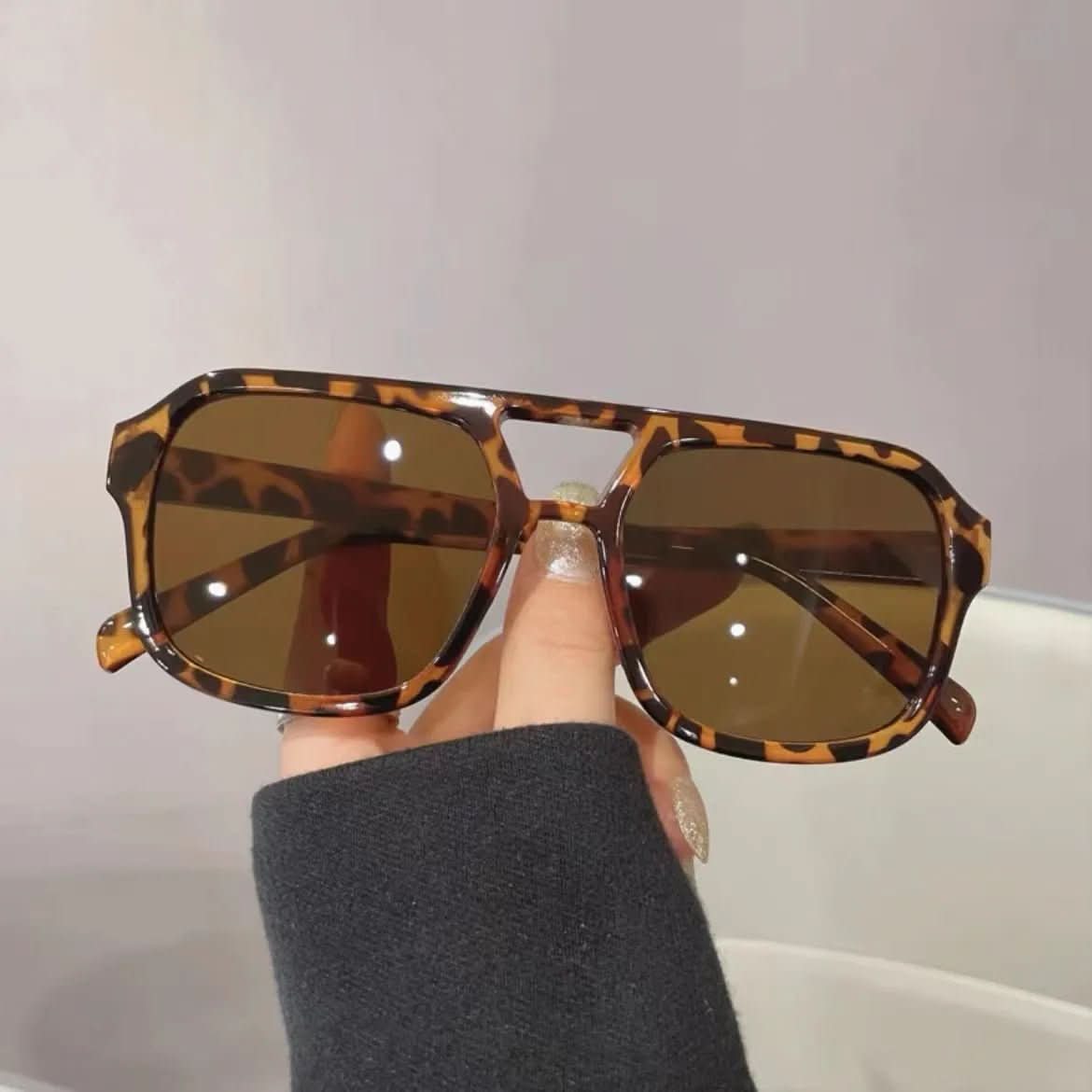 Sunglasses with Cat Eye Style and UV400 Protection