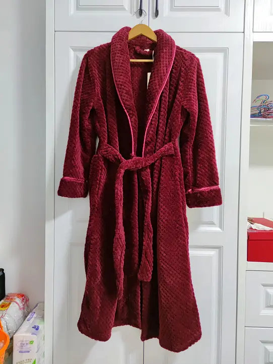 Soft and Warm Fleece Bathrobe with Shawl Collar for Home Relaxation