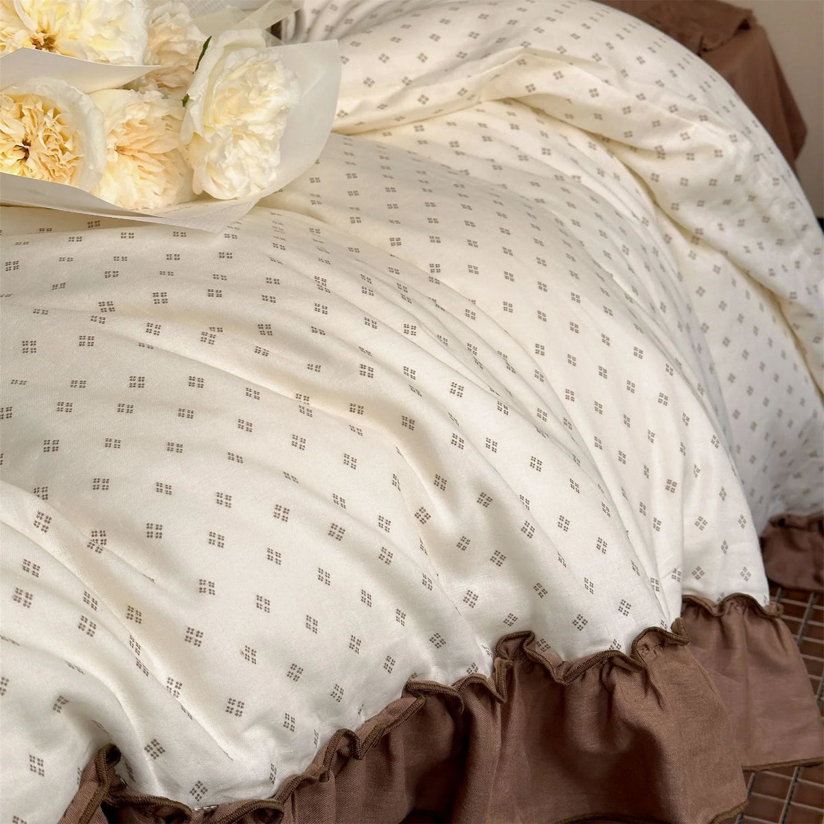 4-Piece Bedding Set Breathable Cotton Blend Ruffled Edges