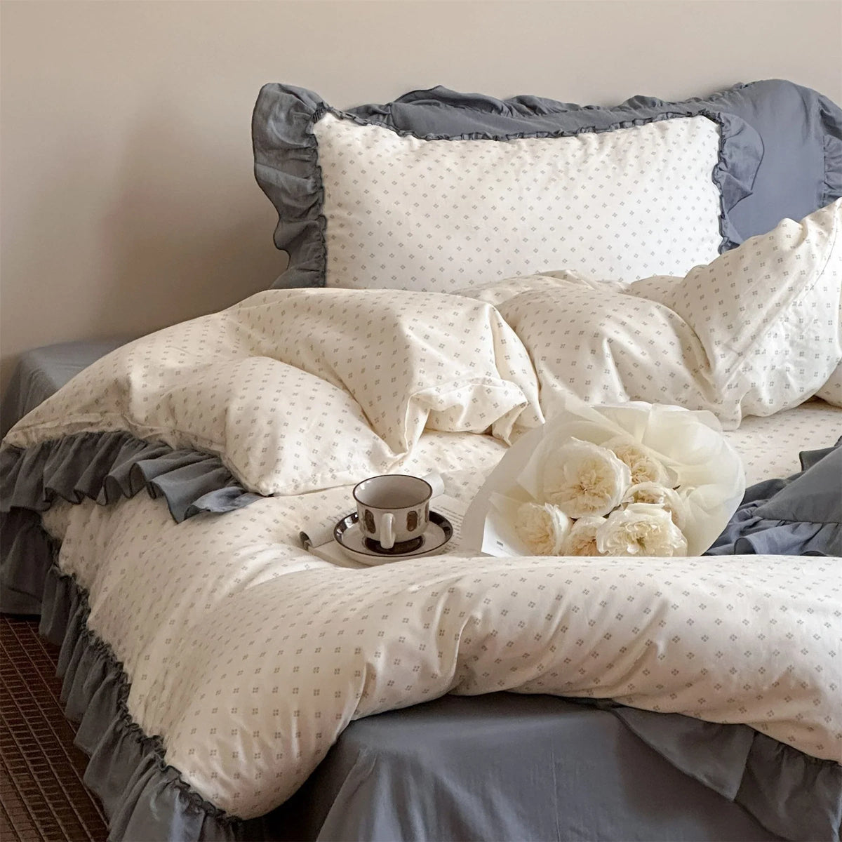 4-Piece Bedding Set Breathable Cotton Blend Ruffled Edges