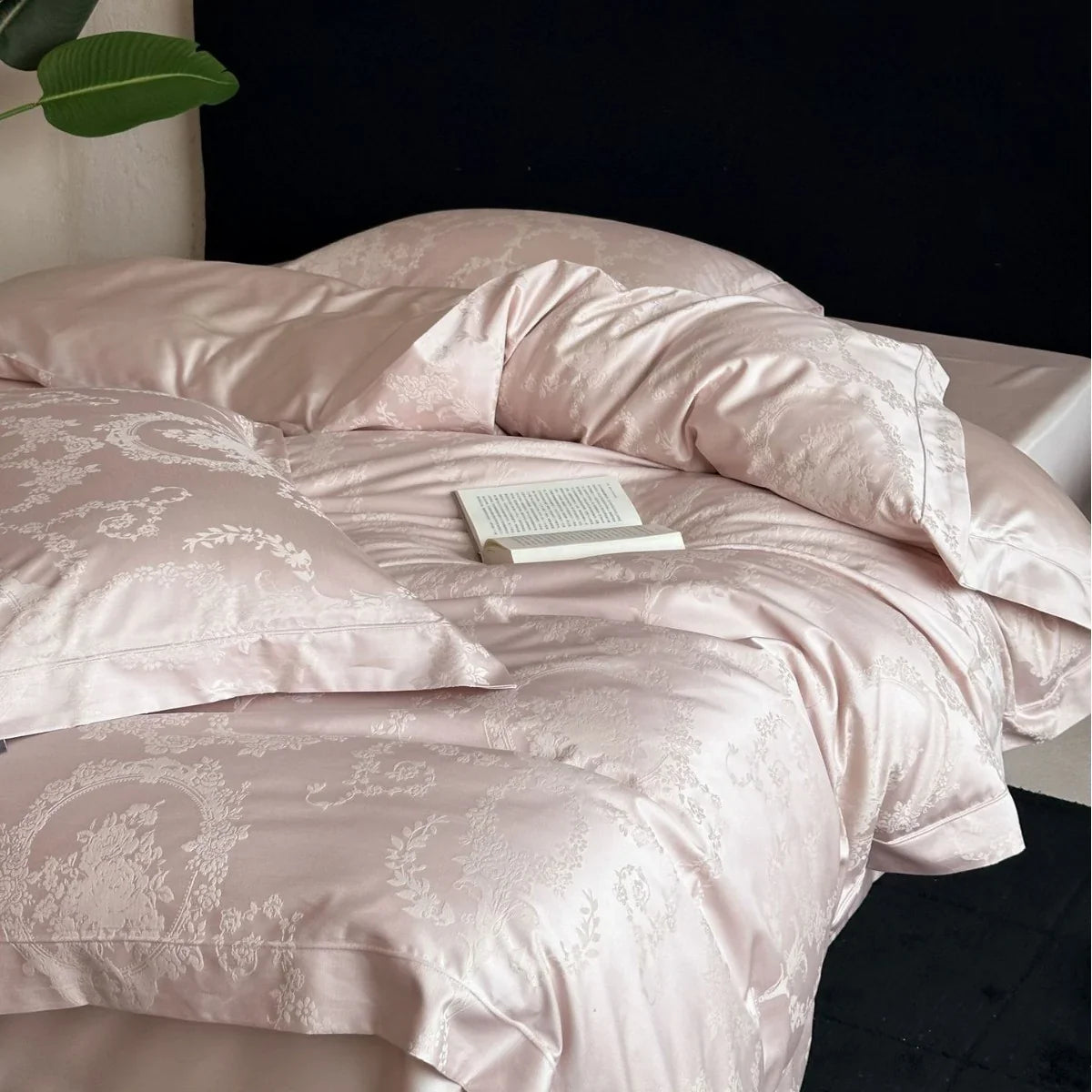 4-Piece Bedding Set Satin Damask Jacquard Breathable