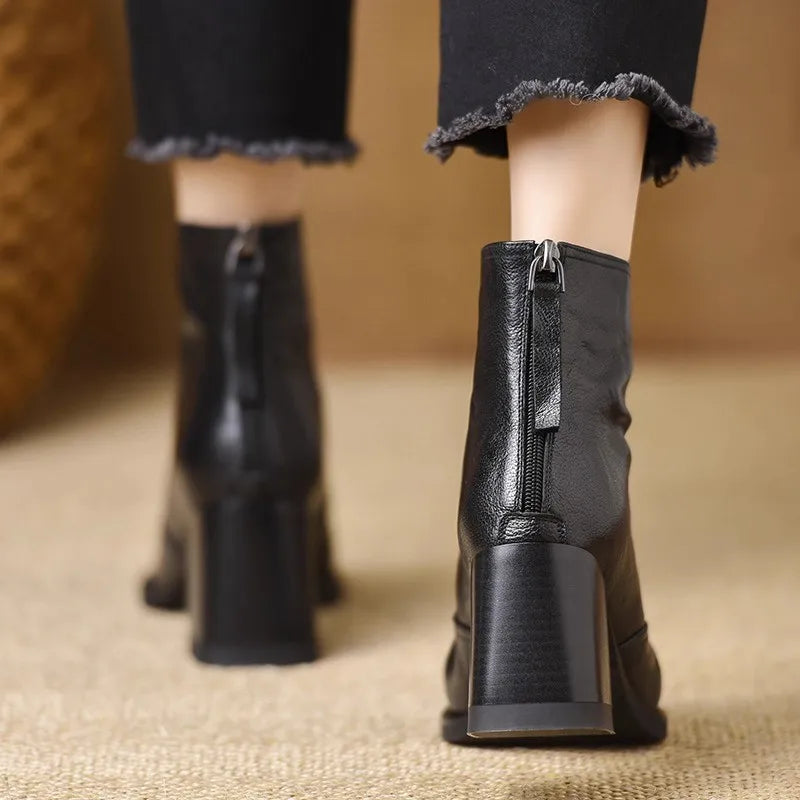 Ankle Boots Smooth Leather V-Cut Opening Wide Stacked Heel