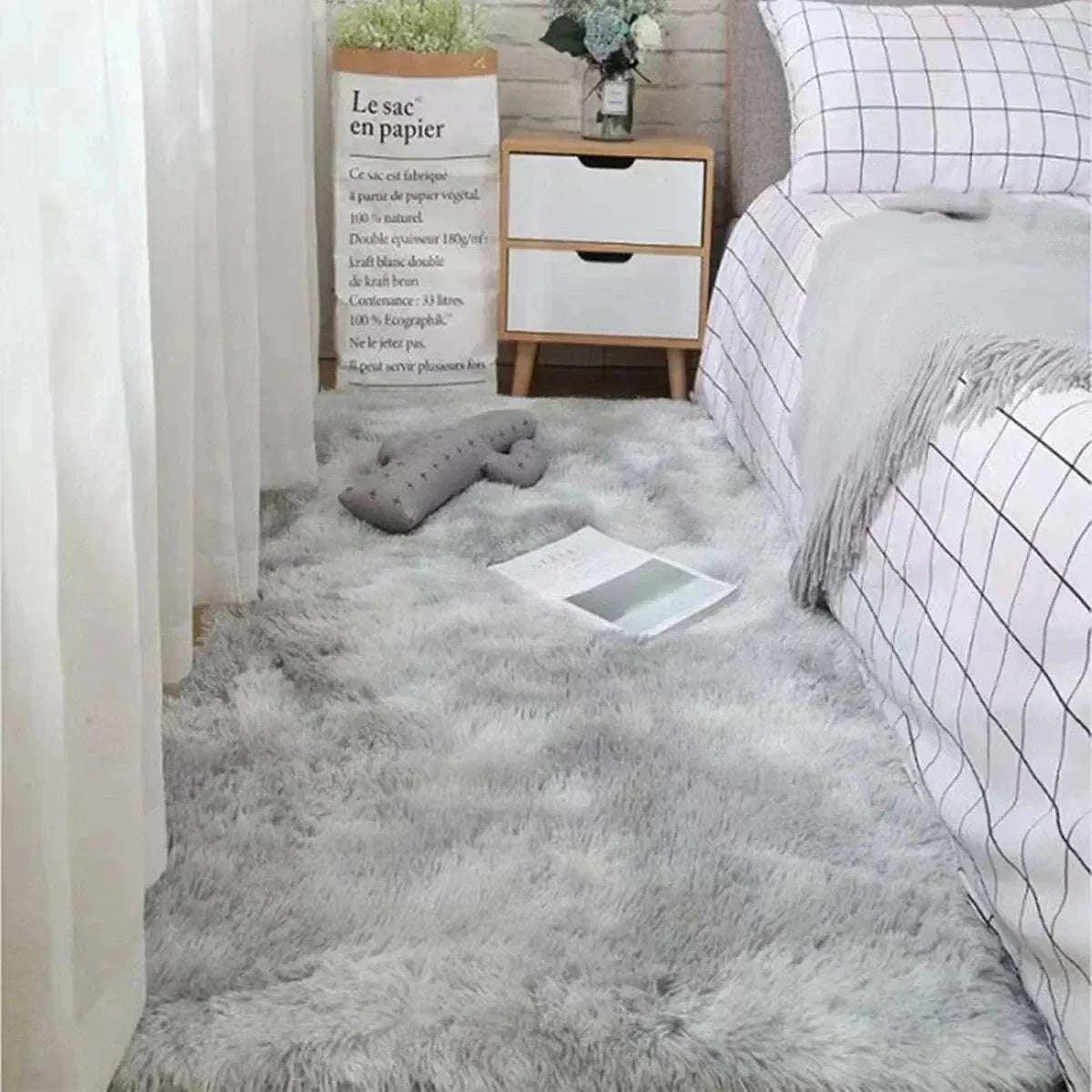 Area Rug Soft Polyester Easy-Care Surface
