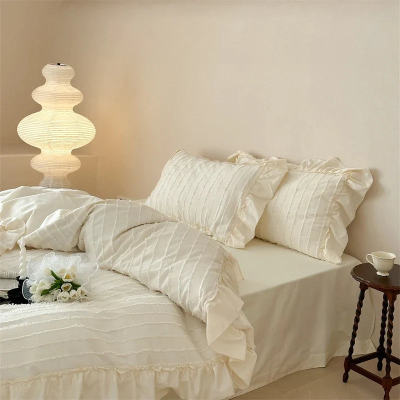 Bed Linen Set Cotton Blend Ruffled Edges