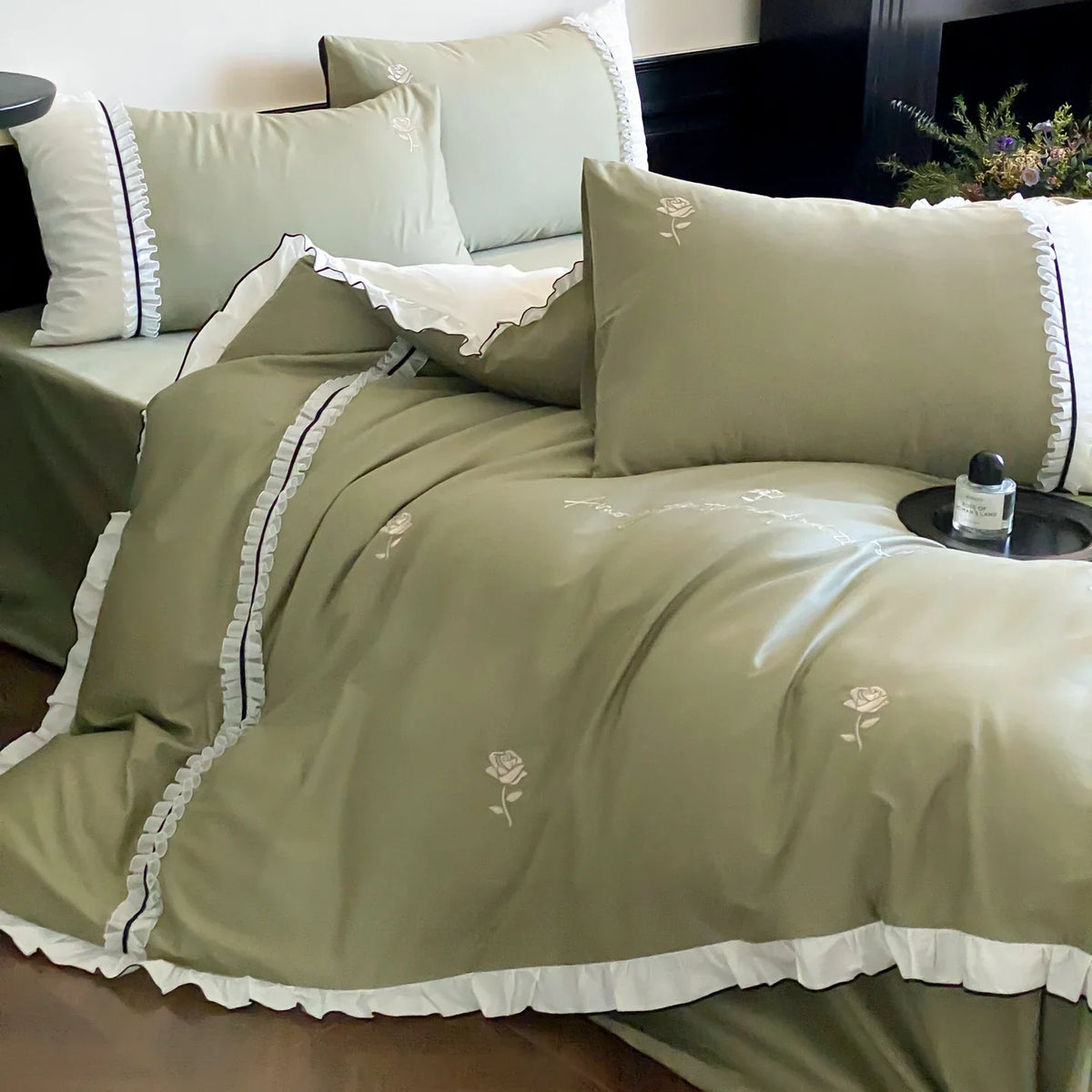 Bed Linen Set Cotton Satin Reversible Rose Embroidery Ruffled Edges