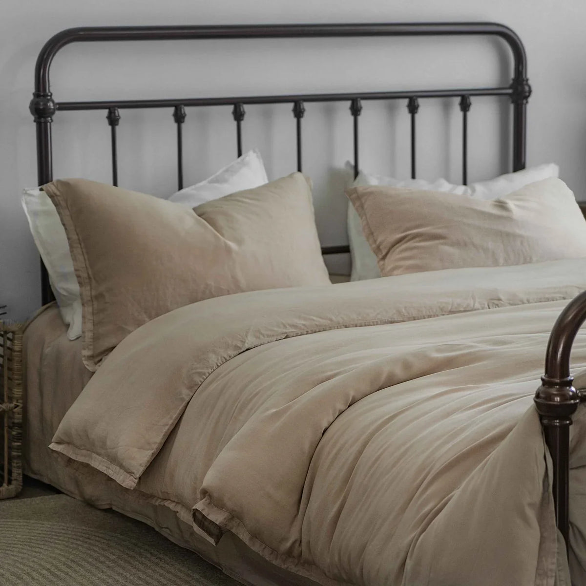 Bed Linen Set Lyocell Satin-Soft & Moisture-Regulating