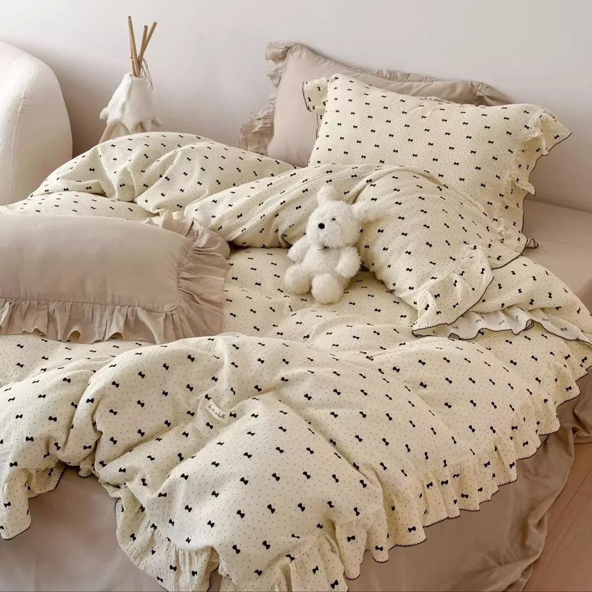 Bedding Set Breathable Cotton Gauze & Ruffled Trim