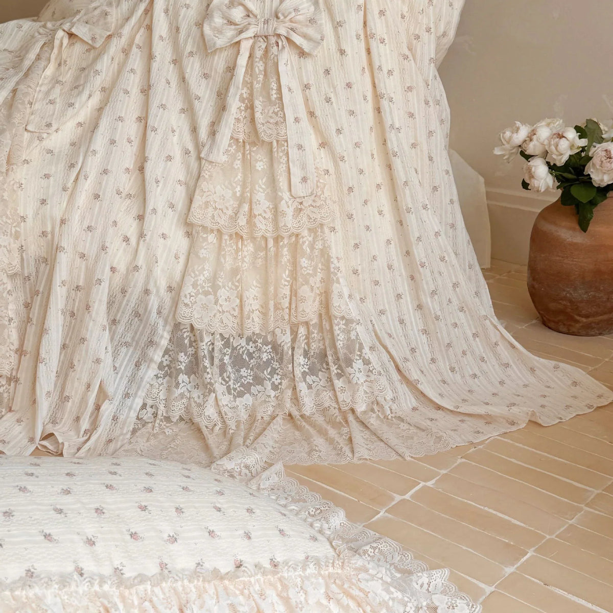 Bedding Set Cotton Blend Lace Ruffle Set of 4