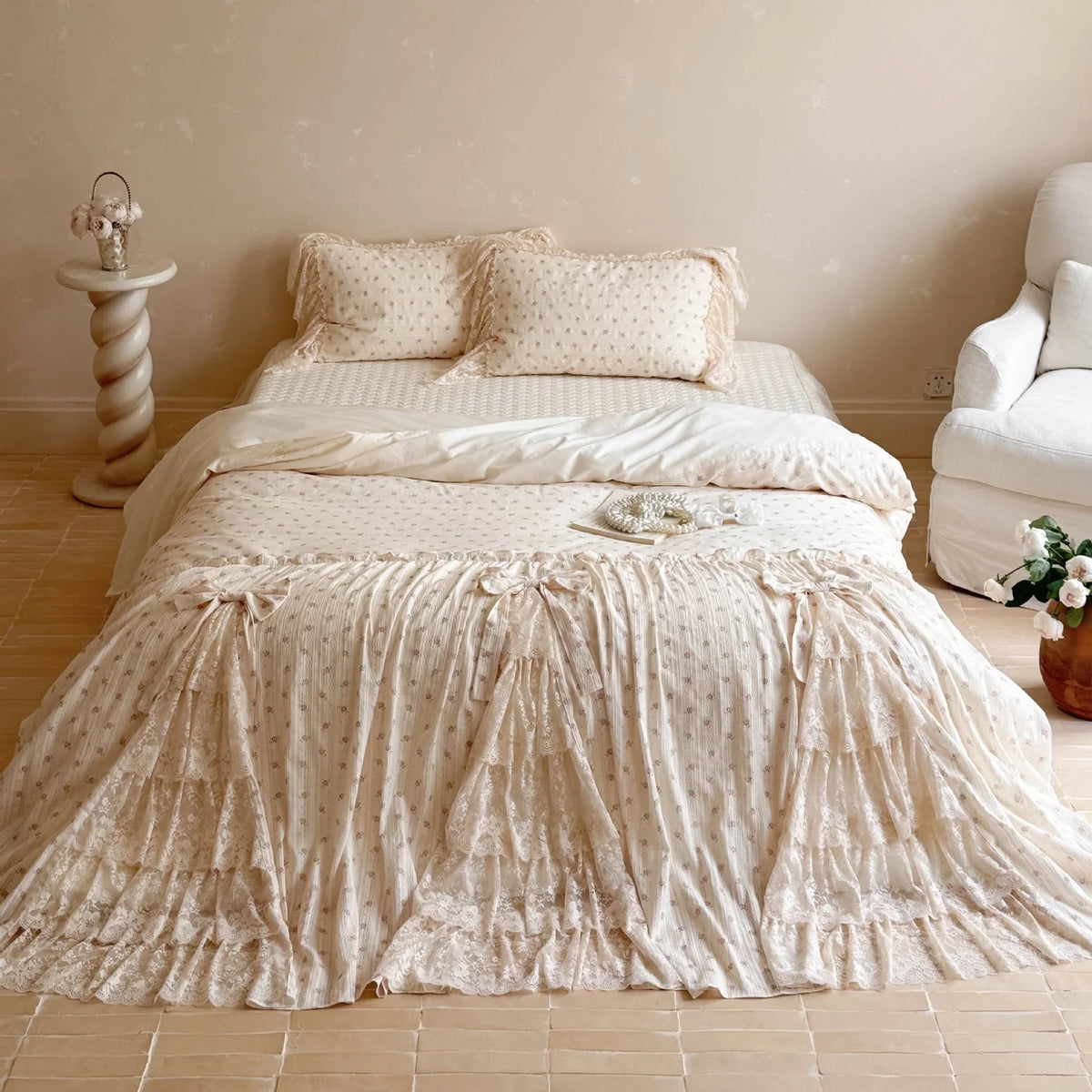Bedding Set Cotton Blend Lace Ruffle Set of 4